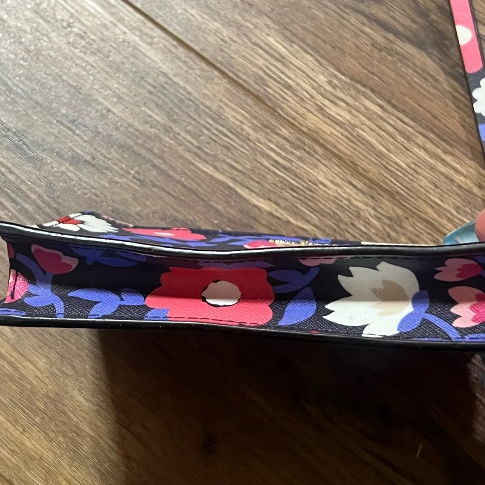 Kate Cameron Street Daisy Leila Wristlet - Picture 3 of 5